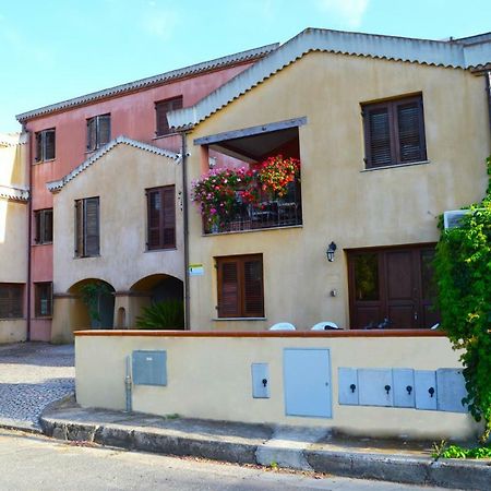 Casa Vacanza Porto Frailis Gia Porto Frailis B&B Àrbatax Eksteriør billede