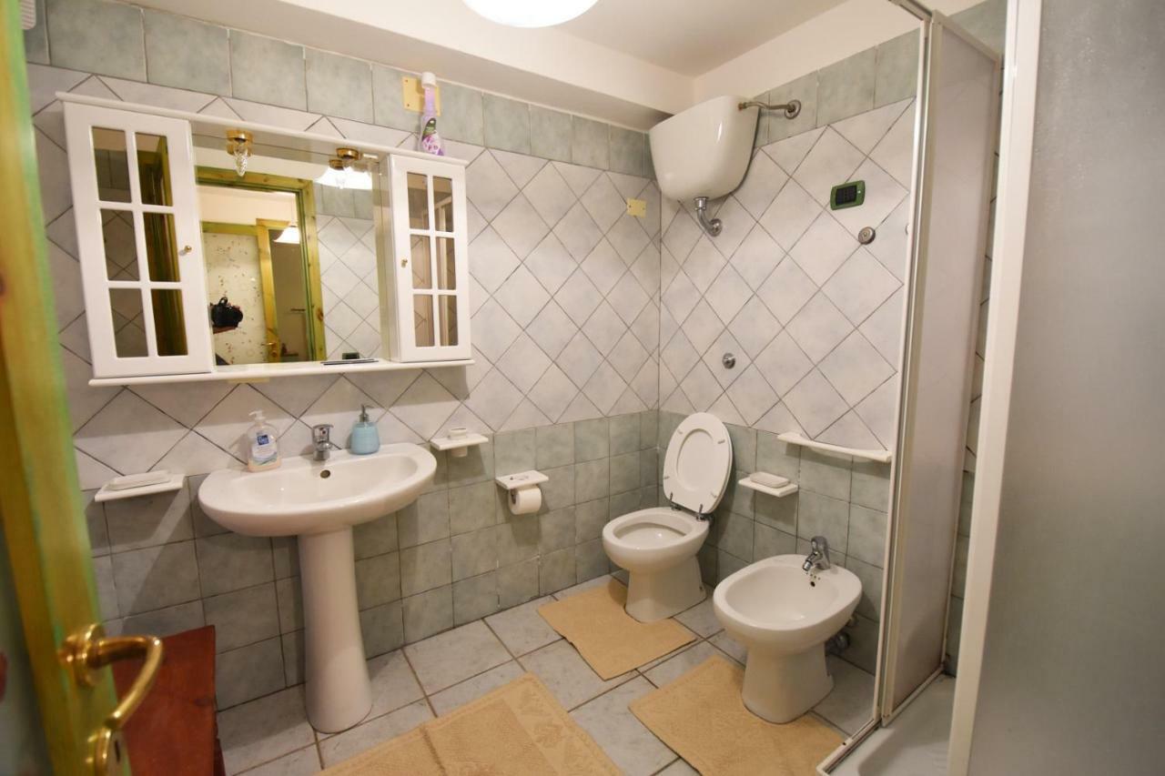 Casa Vacanza Porto Frailis Gia Porto Frailis B&B Àrbatax Eksteriør billede