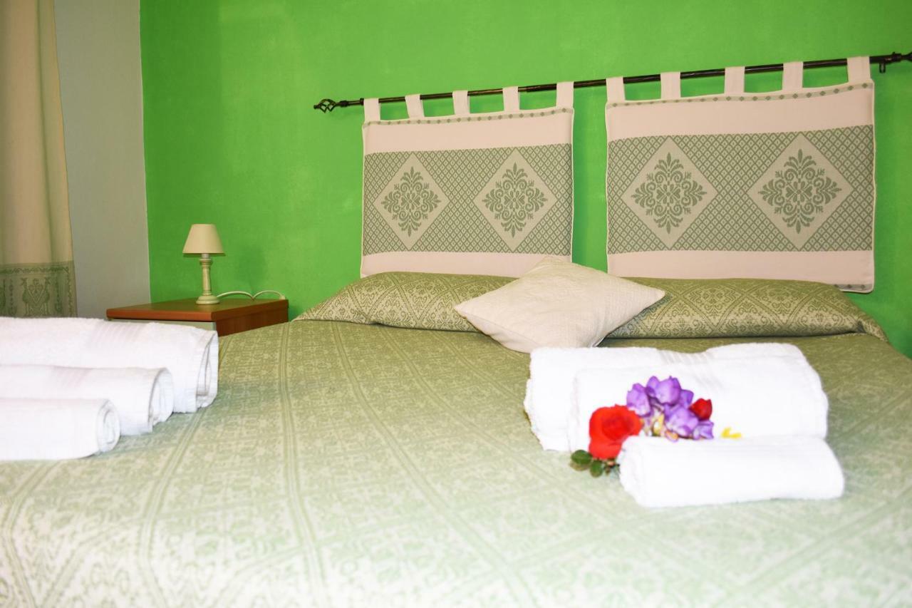 Casa Vacanza Porto Frailis Gia Porto Frailis B&B Àrbatax Eksteriør billede